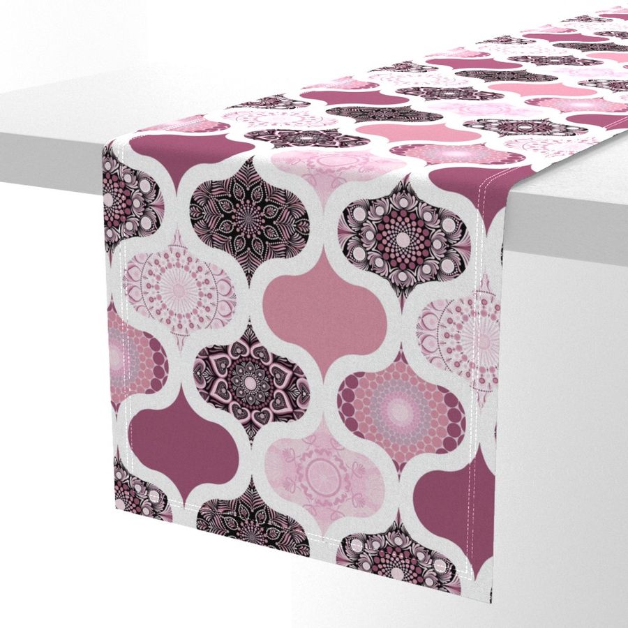 HOME_GOOD_TABLE_RUNNER