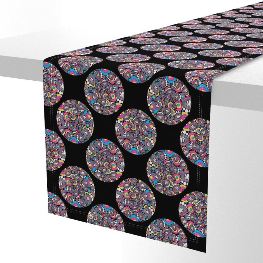 HOME_GOOD_TABLE_RUNNER