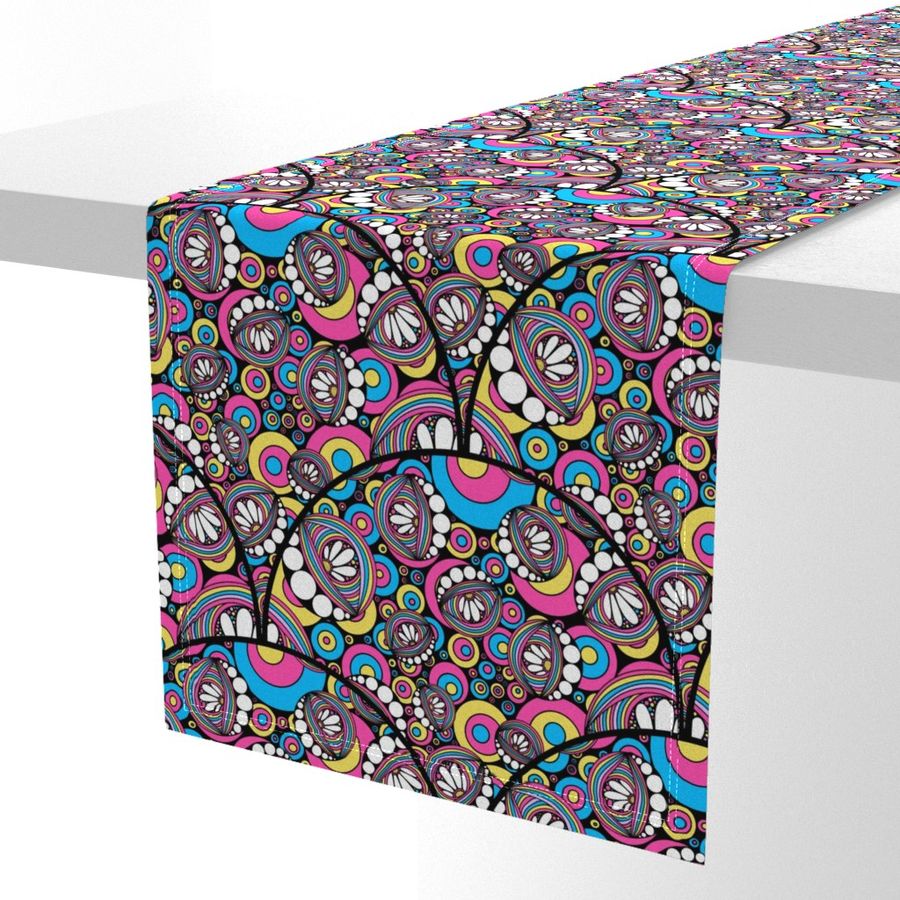 HOME_GOOD_TABLE_RUNNER