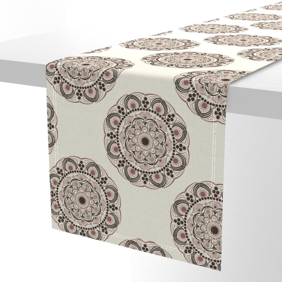 HOME_GOOD_TABLE_RUNNER