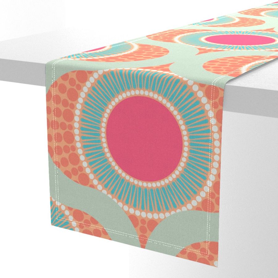 HOME_GOOD_TABLE_RUNNER