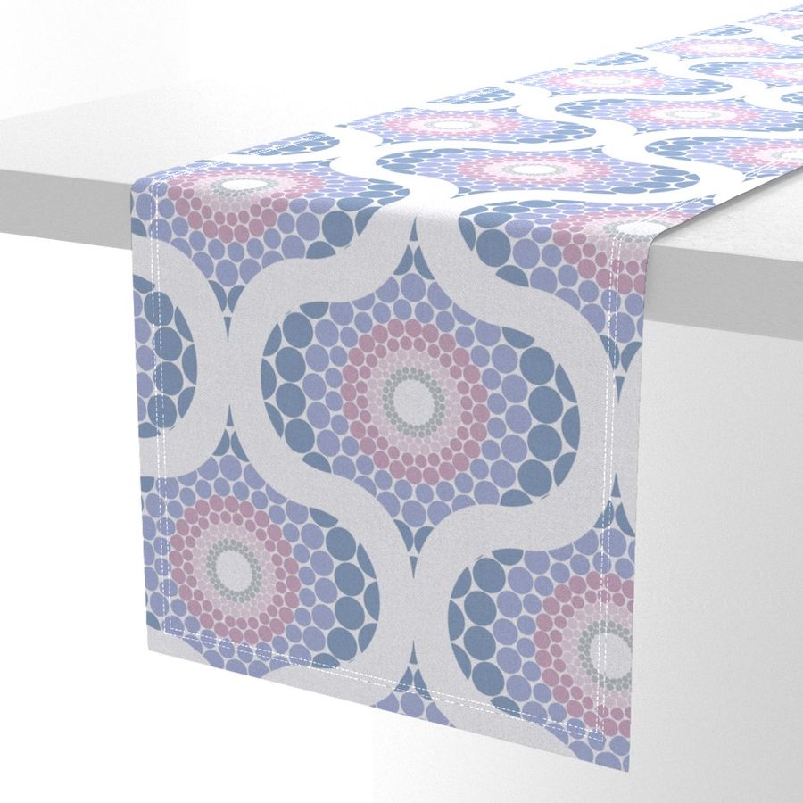 HOME_GOOD_TABLE_RUNNER