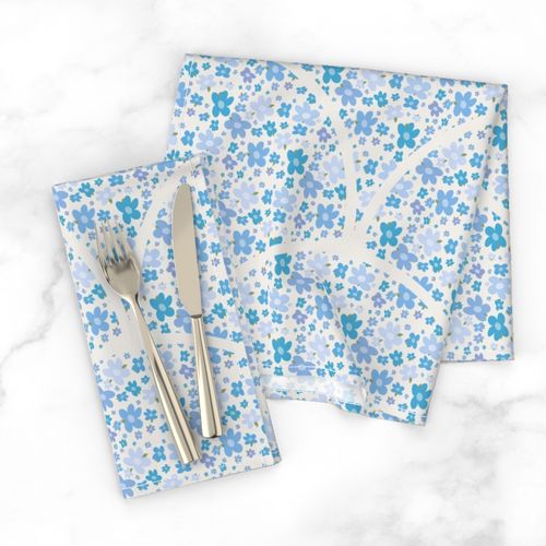 12” Retro Florals Berry Blues Art Deco Scallop - Medium