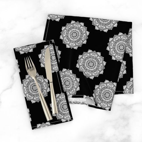 6” Monochrome Mandala Polka Dot - Small