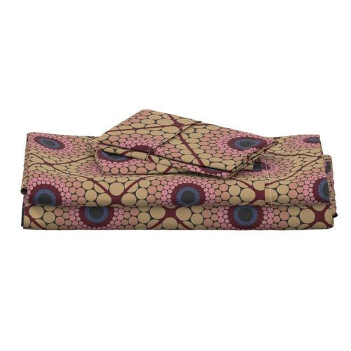 Medium Radiant Royal Circle Dot Mandala Geometric Diamond Tile Pattern