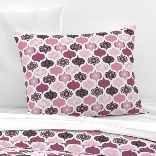 Small Dusky Rose Dot Mandalas Ogee Patchwork Cheater Quilt