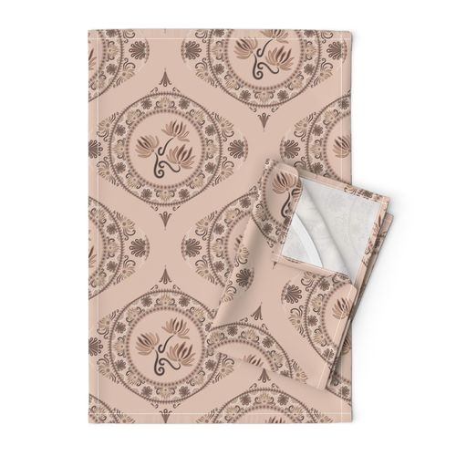 Medium Mocha Rococo Revival Pantone Relaxed Elegance Ogee Damask
