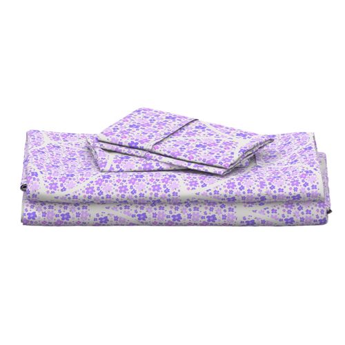12” Lilac and Lavender Retro Florals Art Deco Scallop - Medium