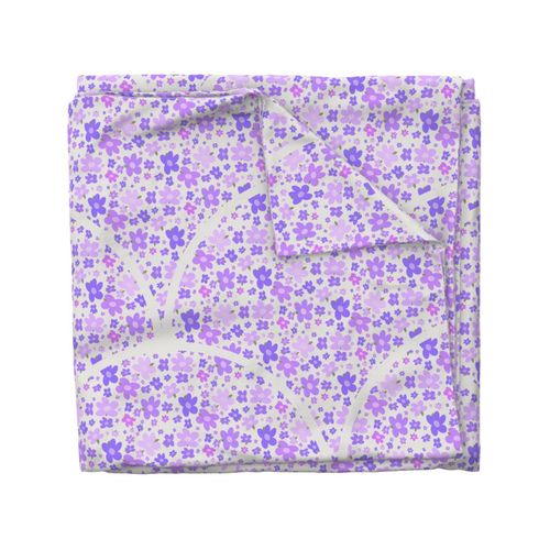 24” Lilac and Lavender Retro Florals Art Deco Scallop - Large