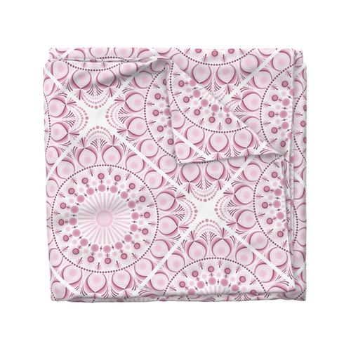 24” Dusky Rose Confetti Lace Dot Mandala Diamond Tile - Large