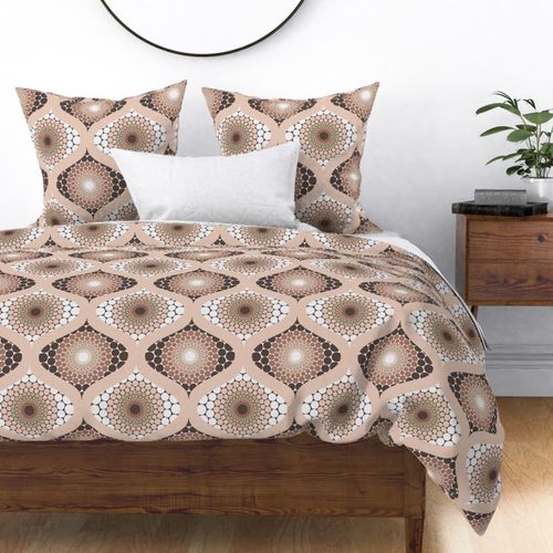 Medium Radiant Relaxed Elegance Mandala Mid Century Modern Ogee Damask