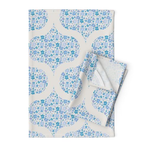 12” Retro Florals Berry Blues Mid Mod Ogee - Medium