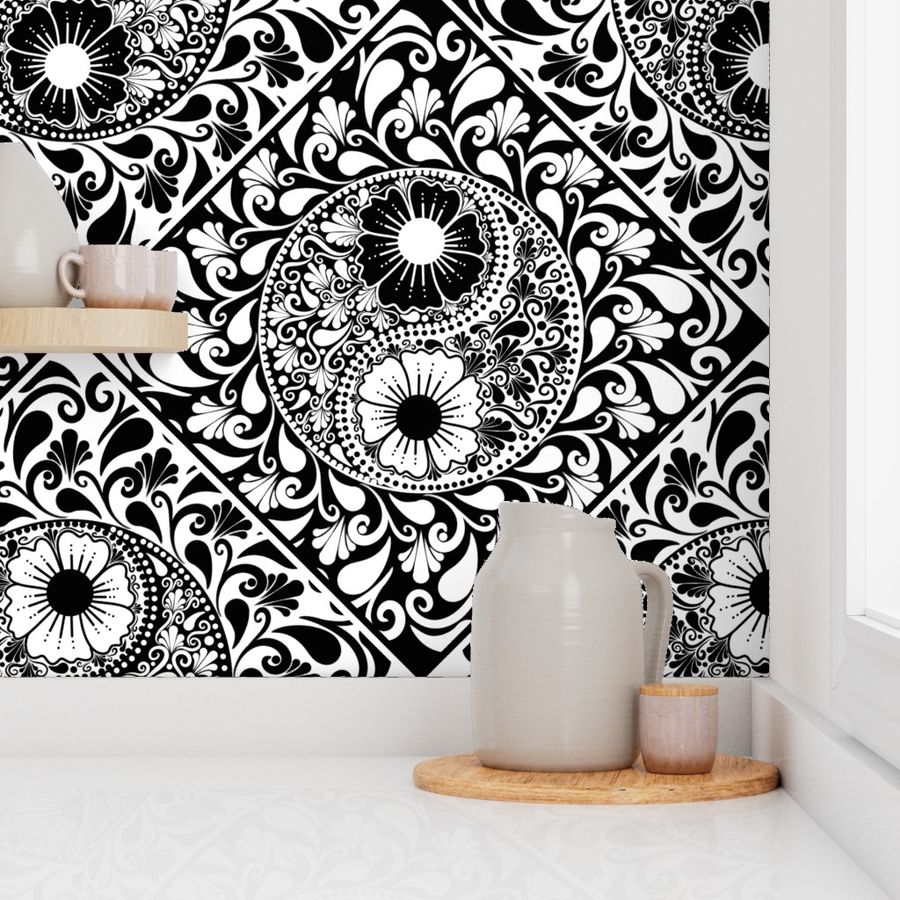 Large Black And White Paisley Floral Yin Yang Mandala Classic Diamond Tile