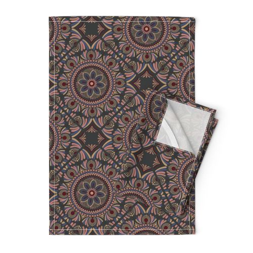 12” Royal Circle Rosette Dot Mandala Diamond Tile - Medium